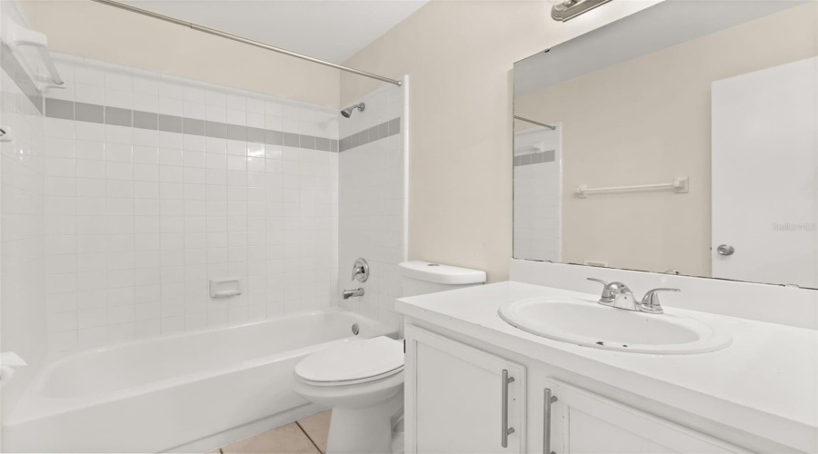 Apopka, Florida 32703, 3 Bedroom Bedrooms, ,2 Bathroombathrooms,Residential,For Sale,Lancaster,0,Mfro6435850