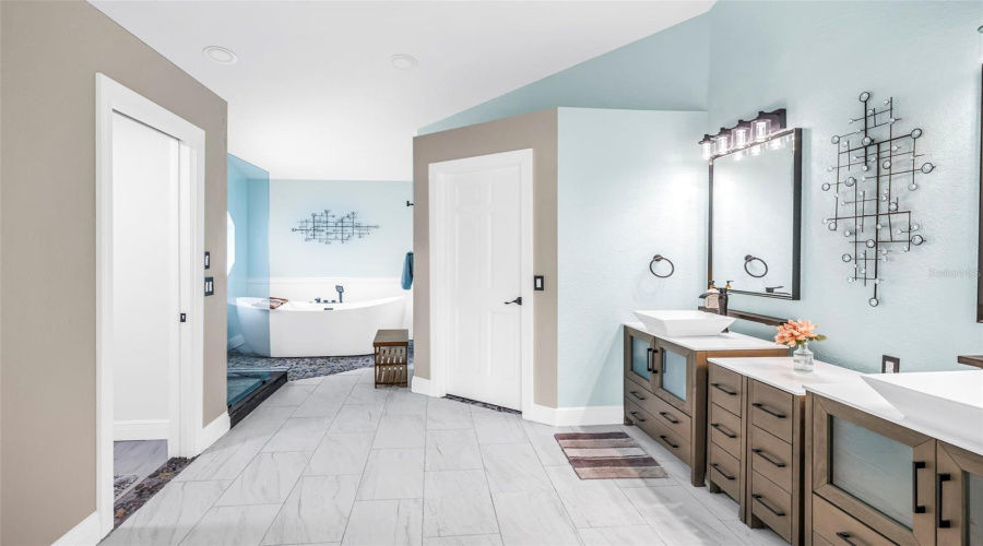 Tarpon Springs, Florida 34689, 4 Bedroom Bedrooms, ,3 Bathroombathrooms,Residential,For Sale,Harbour Watch,0,Mfrw7888970