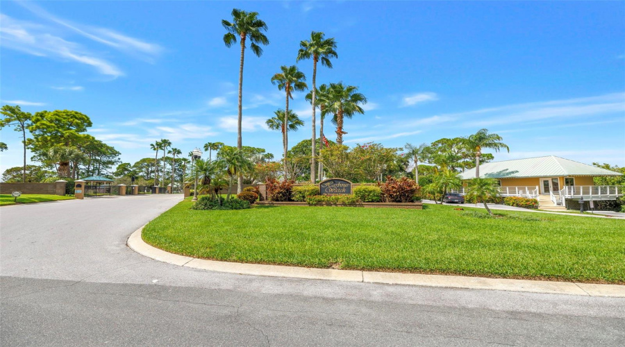 Tarpon Springs, Florida 34689, 4 Bedroom Bedrooms, ,3 Bathroombathrooms,Residential,For Sale,Harbour Watch,0,Mfrw7888970