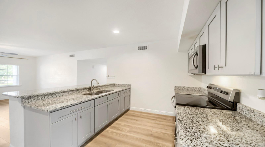 Sanford, Florida 32771, 3 Bedroom Bedrooms, ,1 Bathroombathrooms,Residential,For Sale,Hays,0,Mfrtb8521395