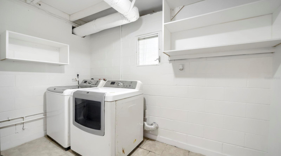 Sanford, Florida 32771, 3 Bedroom Bedrooms, ,1 Bathroombathrooms,Residential,For Sale,Hays,0,Mfrtb8521395