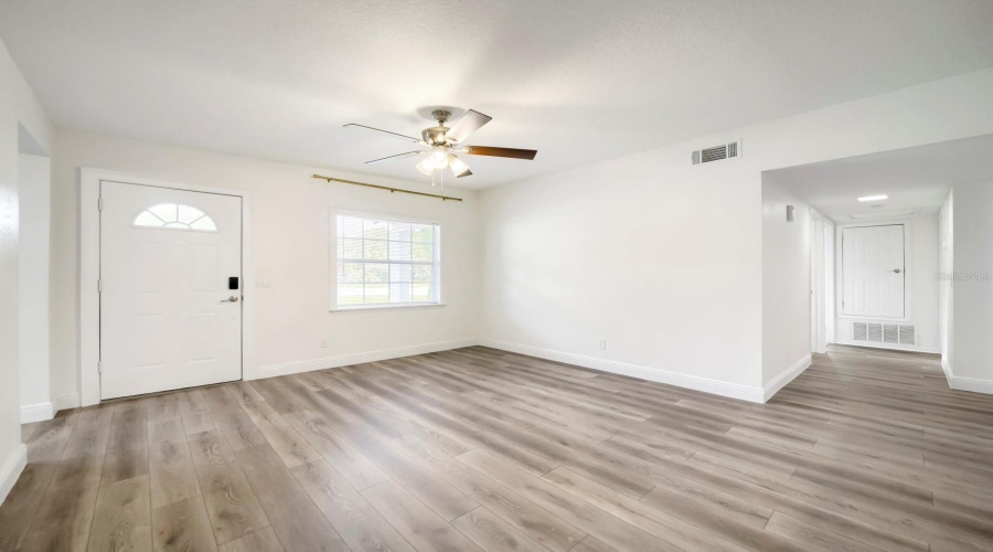 Sanford, Florida 32771, 3 Bedroom Bedrooms, ,1 Bathroombathrooms,Residential,For Sale,Hays,0,Mfrtb8521395