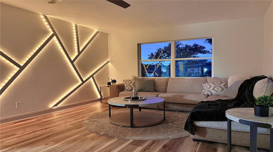 St Petersburg, Florida 33710, 3 Bedroom Bedrooms, ,2 Bathroombathrooms,Residential,For Sale,11Th,0,Mfrtb8490160