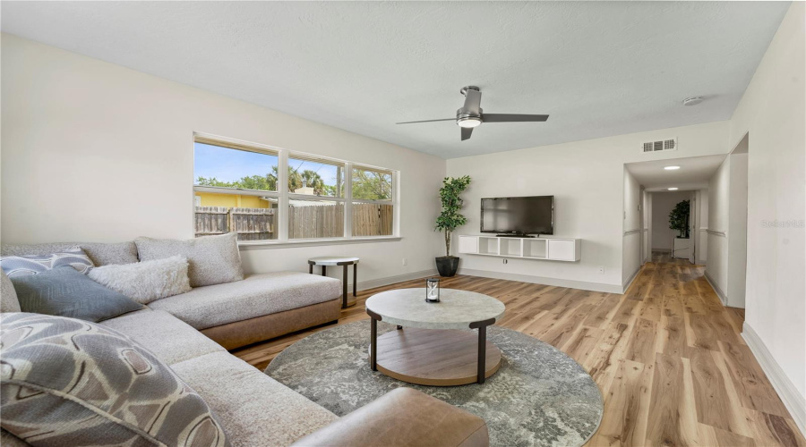 St Petersburg, Florida 33710, 3 Bedroom Bedrooms, ,2 Bathroombathrooms,Residential,For Sale,11Th,0,Mfrtb8490160