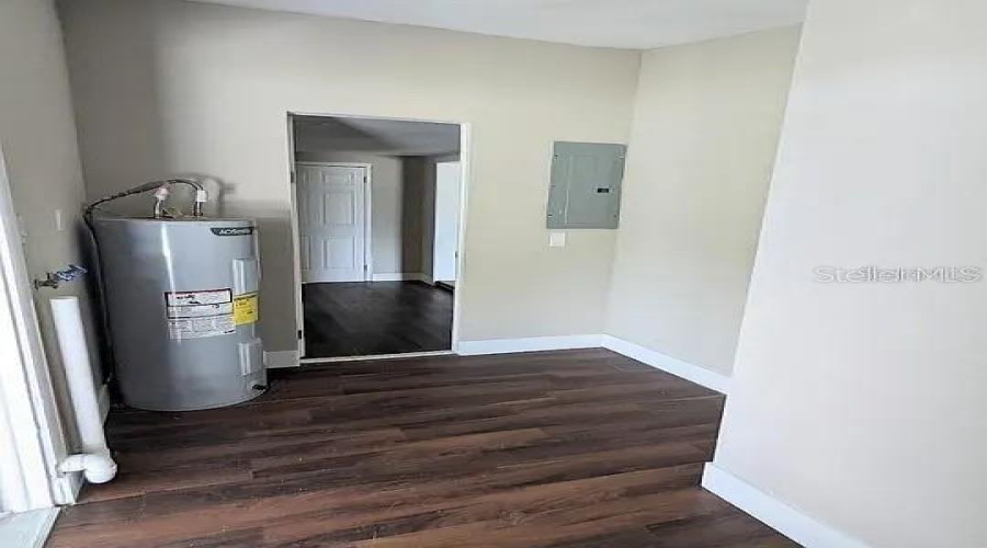 Lakeland, Florida 33801, 4 Bedroom Bedrooms, ,2 Bathroombathrooms,Residential,For Sale,Coral,0,Mfrs5154810
