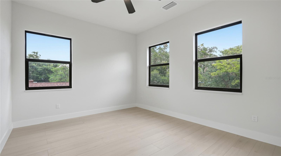 Bedroom No.1