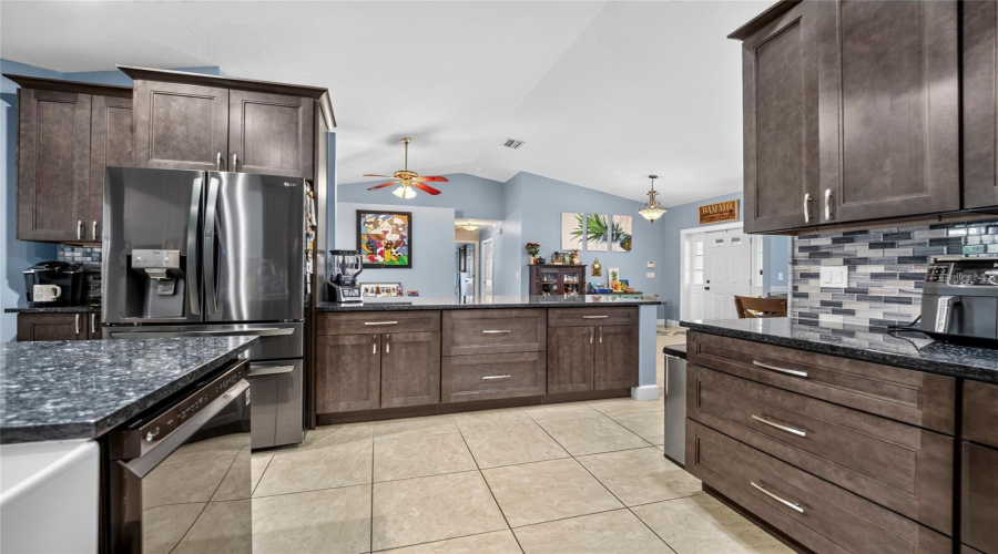 Bradenton, Florida 34212, 4 Bedroom Bedrooms, ,3 Bathroombathrooms,Residential,For Sale,Woodview,0,Mfra4704232