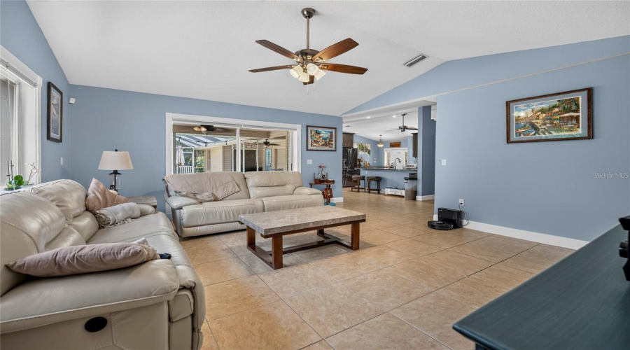 Bradenton, Florida 34212, 4 Bedroom Bedrooms, ,3 Bathroombathrooms,Residential,For Sale,Woodview,0,Mfra4704232