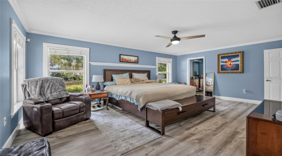 Bradenton, Florida 34212, 4 Bedroom Bedrooms, ,3 Bathroombathrooms,Residential,For Sale,Woodview,0,Mfra4704232