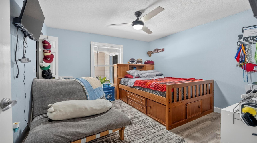 Bradenton, Florida 34212, 4 Bedroom Bedrooms, ,3 Bathroombathrooms,Residential,For Sale,Woodview,0,Mfra4704232