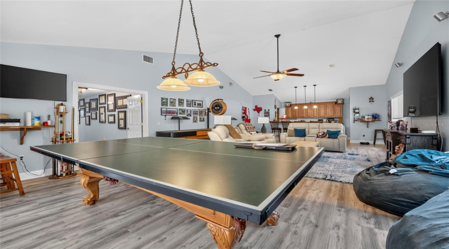 Bradenton, Florida 34212, 4 Bedroom Bedrooms, ,3 Bathroombathrooms,Residential,For Sale,Woodview,0,Mfra4704232