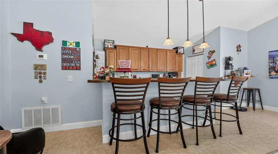 Bradenton, Florida 34212, 4 Bedroom Bedrooms, ,3 Bathroombathrooms,Residential,For Sale,Woodview,0,Mfra4704232