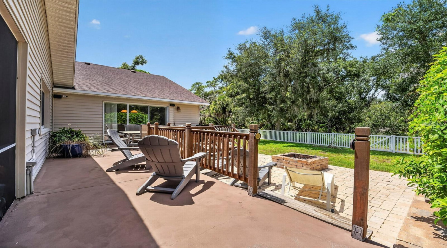 Bradenton, Florida 34212, 4 Bedroom Bedrooms, ,3 Bathroombathrooms,Residential,For Sale,Woodview,0,Mfra4704232