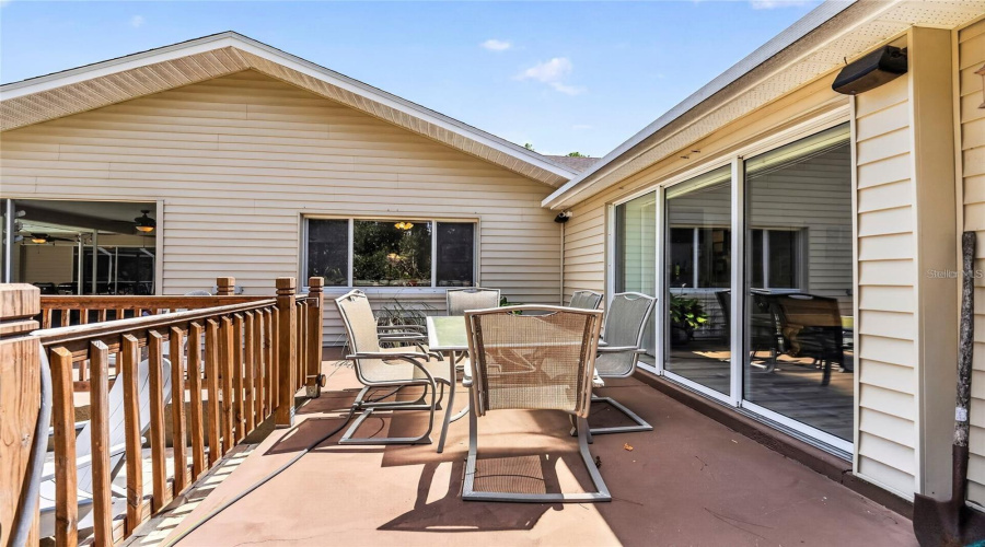Bradenton, Florida 34212, 4 Bedroom Bedrooms, ,3 Bathroombathrooms,Residential,For Sale,Woodview,0,Mfra4704232