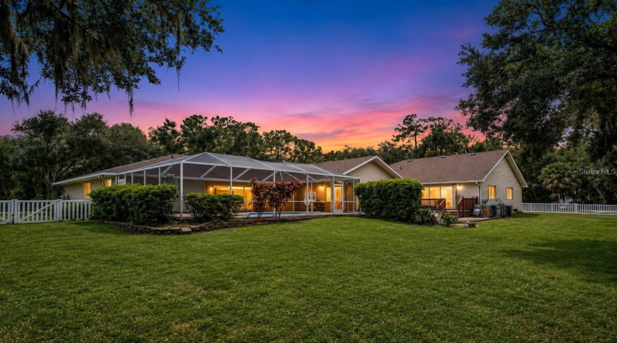 Bradenton, Florida 34212, 4 Bedroom Bedrooms, ,3 Bathroombathrooms,Residential,For Sale,Woodview,0,Mfra4704232