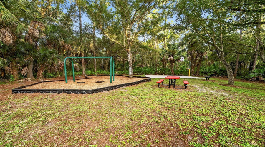 Bradenton, Florida 34212, 4 Bedroom Bedrooms, ,3 Bathroombathrooms,Residential,For Sale,Woodview,0,Mfra4704232