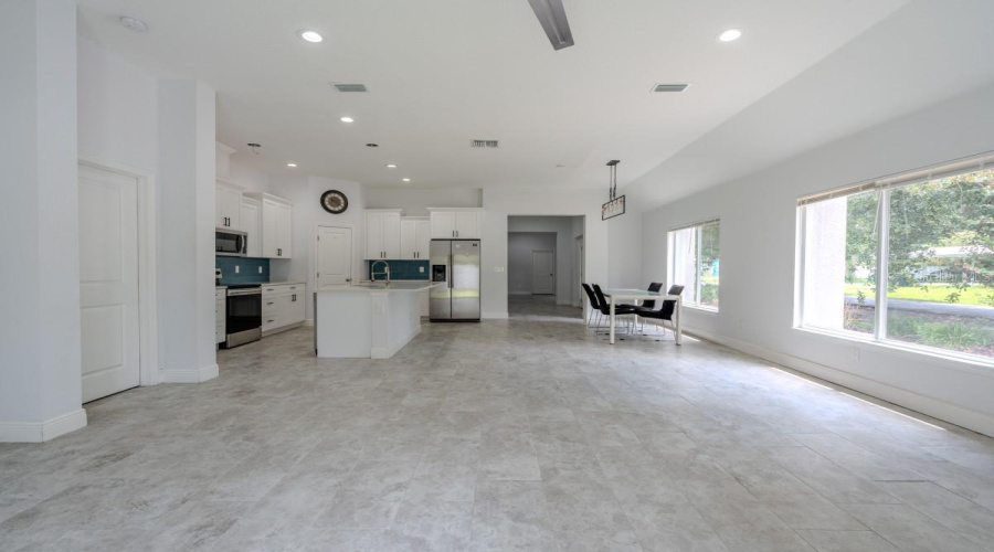 Tampa, Florida 33617, 5 Bedroom Bedrooms, ,3 Bathroombathrooms,Residential,For Sale,Chilkoot,0,Mfra4704231
