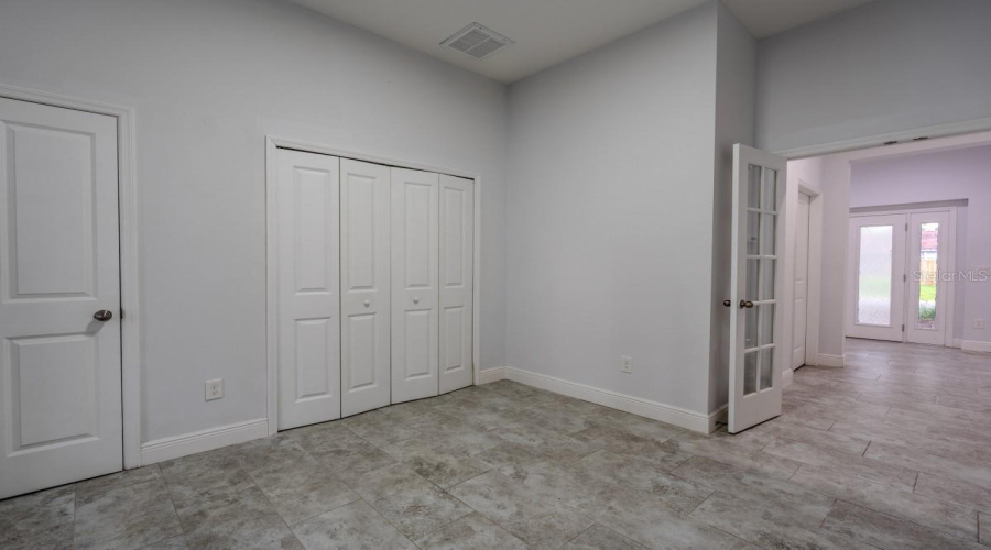 Tampa, Florida 33617, 5 Bedroom Bedrooms, ,3 Bathroombathrooms,Residential,For Sale,Chilkoot,0,Mfra4704231