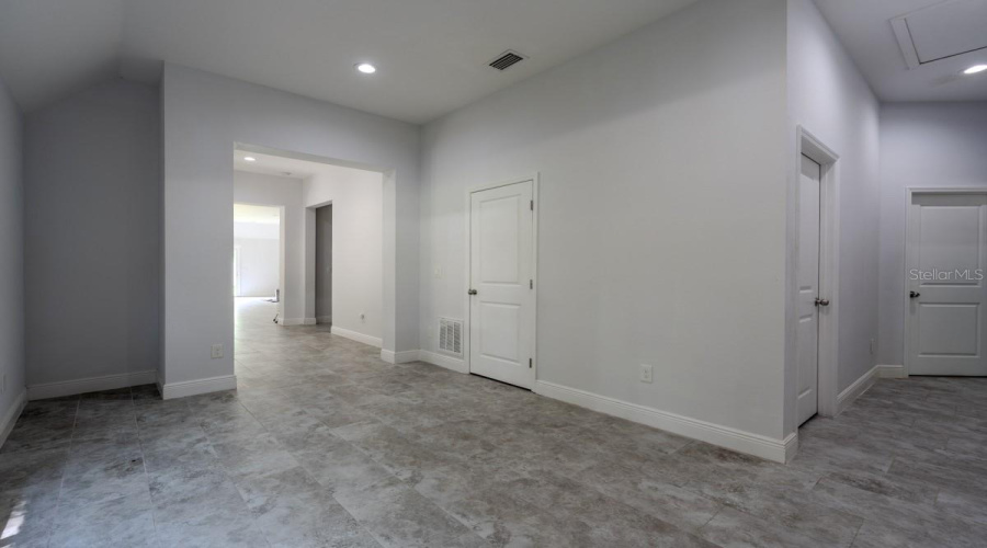 Tampa, Florida 33617, 5 Bedroom Bedrooms, ,3 Bathroombathrooms,Residential,For Sale,Chilkoot,0,Mfra4704231