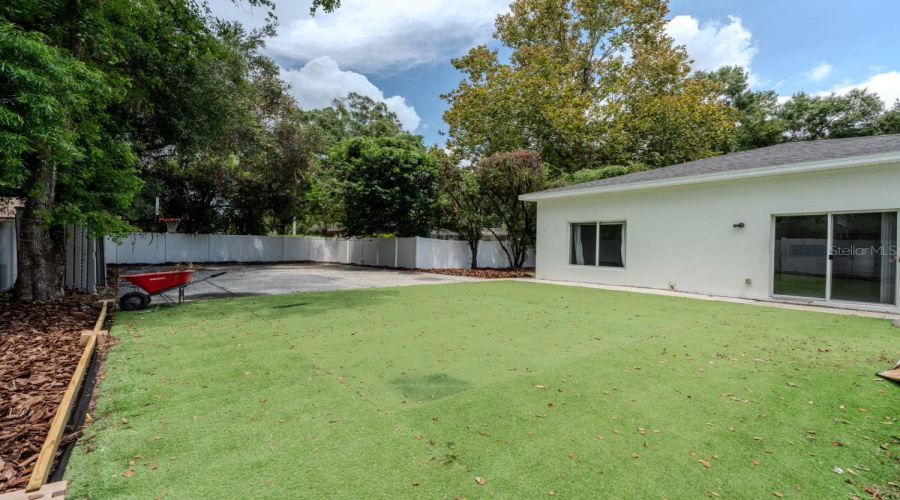 Tampa, Florida 33617, 5 Bedroom Bedrooms, ,3 Bathroombathrooms,Residential,For Sale,Chilkoot,0,Mfra4704231