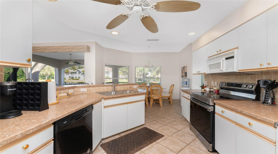 Port Charlotte, Florida 33953, 2 Bedroom Bedrooms, ,2 Bathroombathrooms,Residential,For Sale,Willow Glen,0,Mfrd6148528