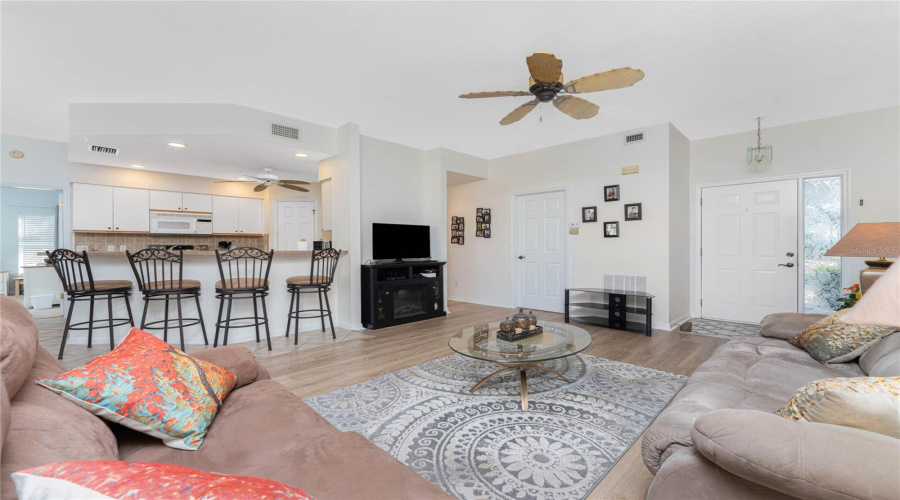 Port Charlotte, Florida 33953, 2 Bedroom Bedrooms, ,2 Bathroombathrooms,Residential,For Sale,Willow Glen,0,Mfrd6148528
