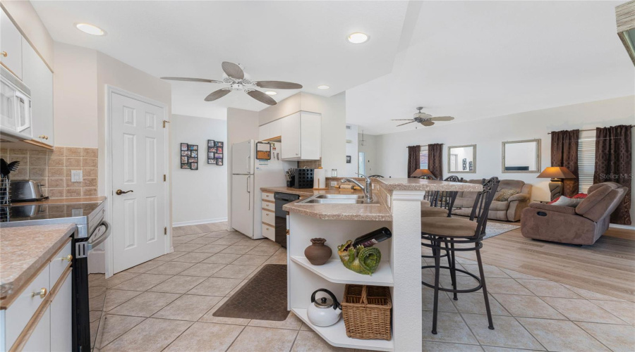 Port Charlotte, Florida 33953, 2 Bedroom Bedrooms, ,2 Bathroombathrooms,Residential,For Sale,Willow Glen,0,Mfrd6148528