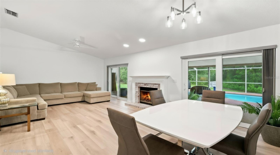 Valrico, Florida 33596, 3 Bedroom Bedrooms, ,2 Bathroombathrooms,Residential,For Sale,Hardwood,0,Mfrtb8526886