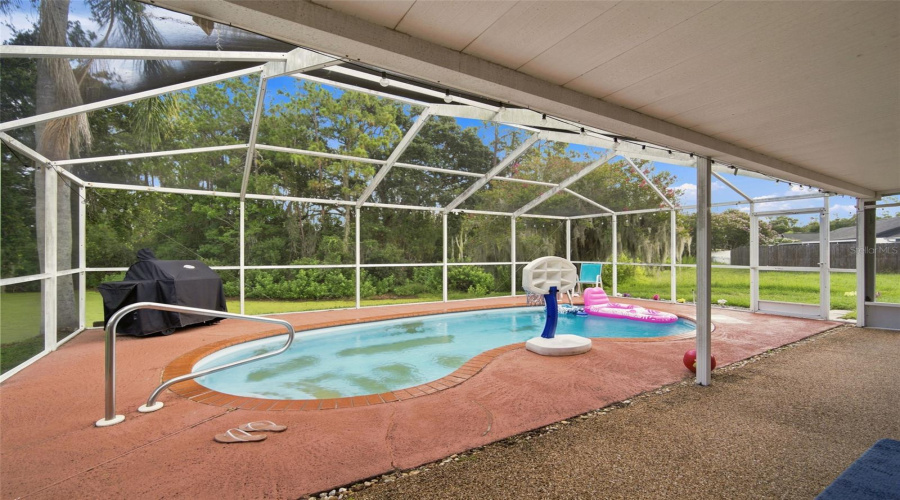 $7500 Estimate To Re-Glaze The Pool To Look New.