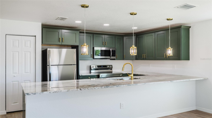 Englewood, Florida 34224, 3 Bedroom Bedrooms, ,2 Bathroombathrooms,Residential,For Sale,Spinnaker,0,Mfra4684449
