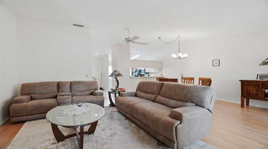 Holiday, Florida 34691, 2 Bedroom Bedrooms, ,2 Bathroombathrooms,Residential,For Sale,Sailmaker,0,Mfrtb8542704