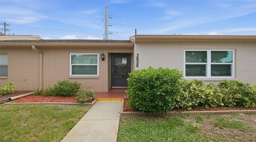 Holiday, Florida 34691, 2 Bedroom Bedrooms, ,2 Bathroombathrooms,Residential,For Sale,Sailmaker,0,Mfrtb8542704