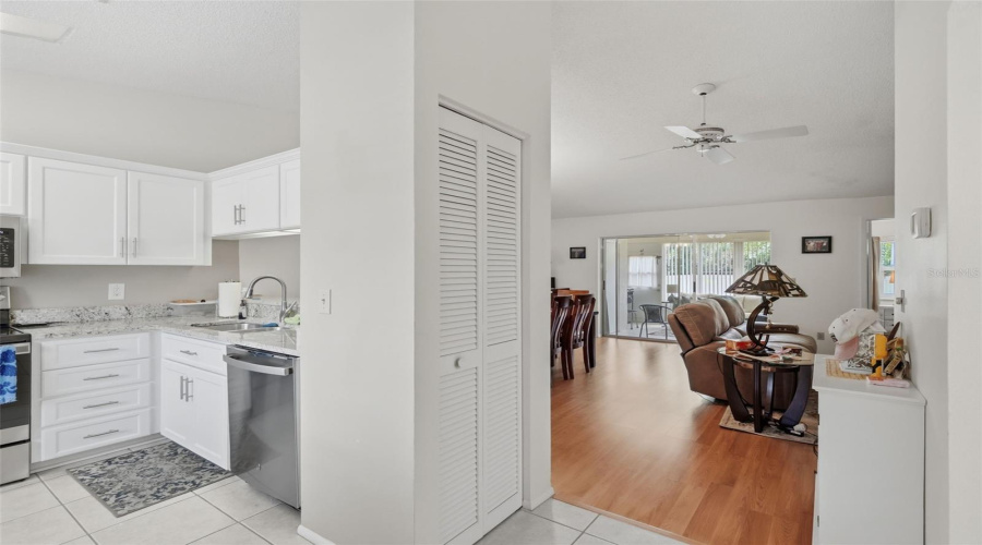 Holiday, Florida 34691, 2 Bedroom Bedrooms, ,2 Bathroombathrooms,Residential,For Sale,Sailmaker,0,Mfrtb8542704