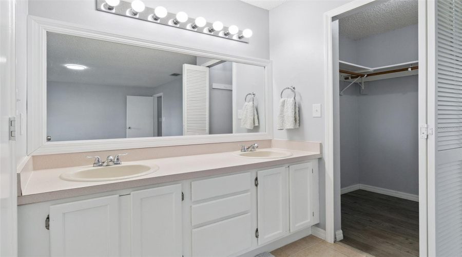 Palm Bay, Florida 32907, 3 Bedroom Bedrooms, ,2 Bathroombathrooms,Residential,For Sale,Forest,0,Mfro6422359