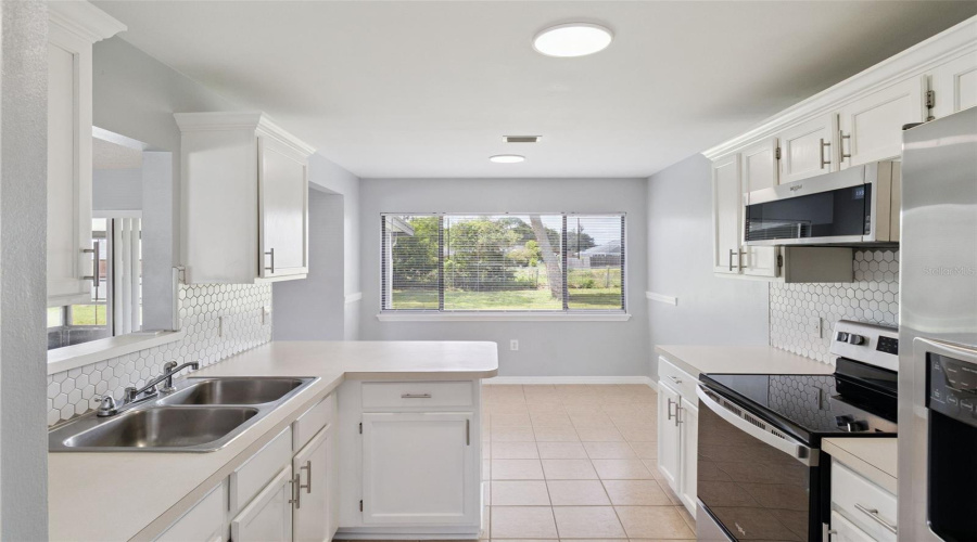 Palm Bay, Florida 32907, 3 Bedroom Bedrooms, ,2 Bathroombathrooms,Residential,For Sale,Forest,0,Mfro6422359