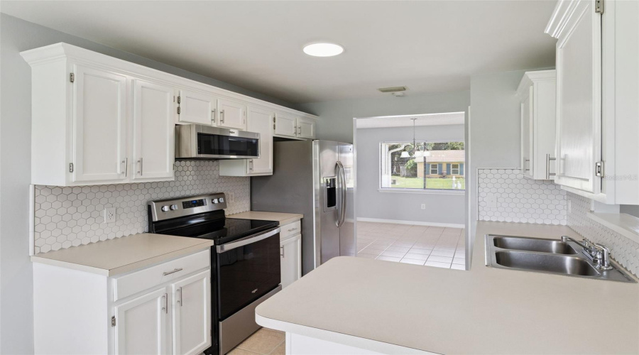 Palm Bay, Florida 32907, 3 Bedroom Bedrooms, ,2 Bathroombathrooms,Residential,For Sale,Forest,0,Mfro6422359
