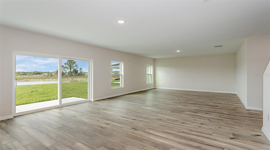 Zephyrhills, Florida 33541, 5 Bedroom Bedrooms, ,3 Bathroombathrooms,Residential,For Sale,Thornhedge,0,Mfrtb8543046