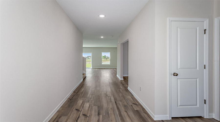 Zephyrhills, Florida 33541, 5 Bedroom Bedrooms, ,3 Bathroombathrooms,Residential,For Sale,Thornhedge,0,Mfrtb8543046
