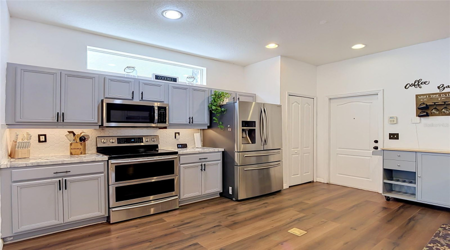 Lutz, Florida 33558, 3 Bedroom Bedrooms, ,2 Bathroombathrooms,Residential,For Sale,Bridgeway,0,Mfrtb8541249