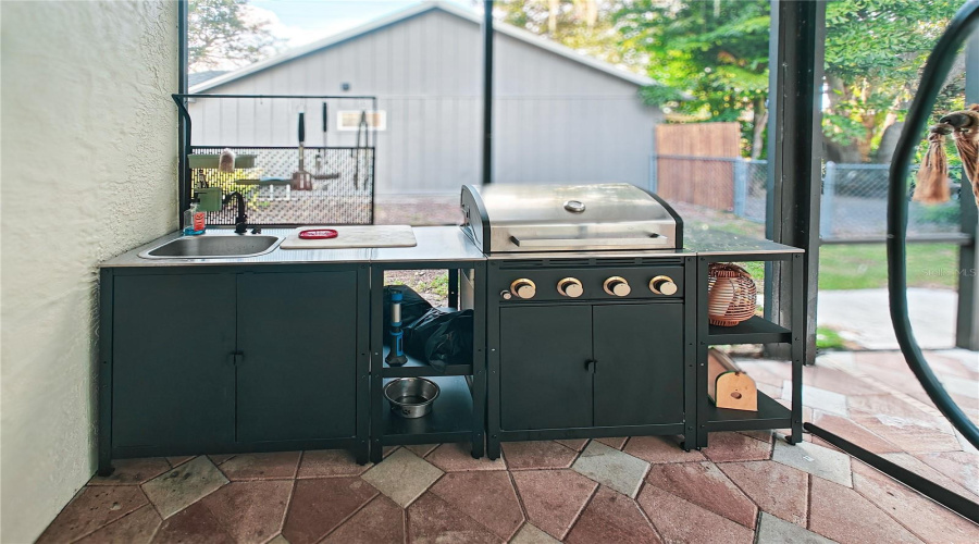 Outdoor Kitchen