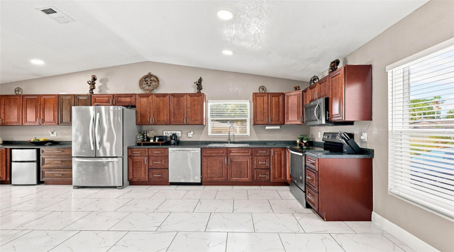 Tampa, Florida 33625, 5 Bedroom Bedrooms, ,5 Bathroombathrooms,Residential,For Sale,Pentail,0,Mfrtb8541603