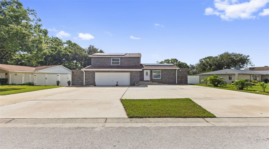 Tampa, Florida 33625, 5 Bedroom Bedrooms, ,5 Bathroombathrooms,Residential,For Sale,Pentail,0,Mfrtb8541603
