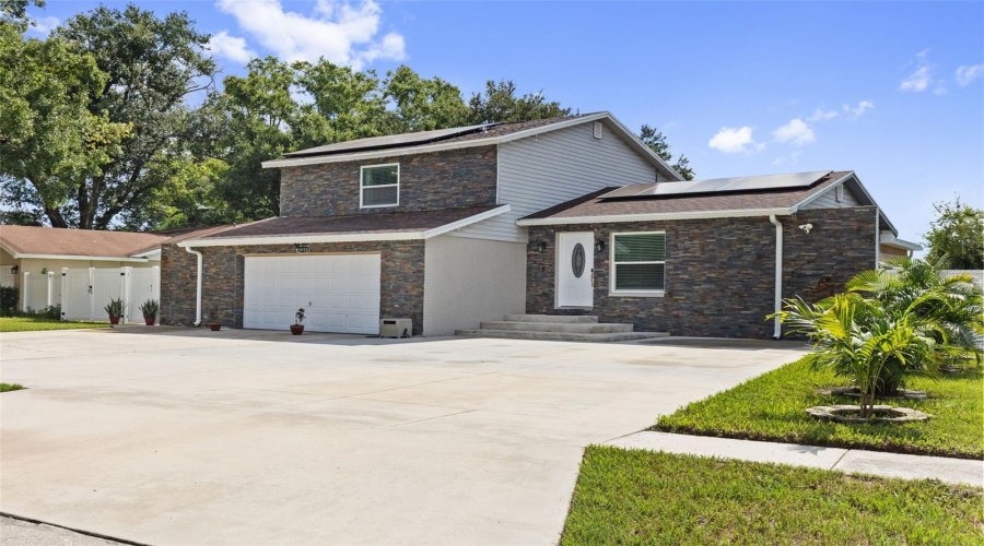 Tampa, Florida 33625, 5 Bedroom Bedrooms, ,5 Bathroombathrooms,Residential,For Sale,Pentail,0,Mfrtb8541603