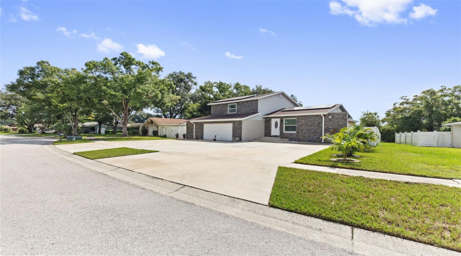Tampa, Florida 33625, 5 Bedroom Bedrooms, ,5 Bathroombathrooms,Residential,For Sale,Pentail,0,Mfrtb8541603