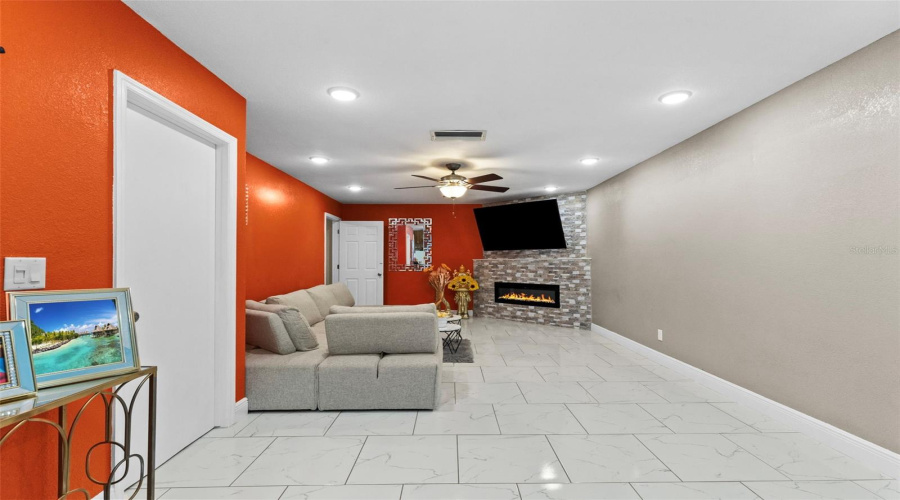 Tampa, Florida 33625, 5 Bedroom Bedrooms, ,5 Bathroombathrooms,Residential,For Sale,Pentail,0,Mfrtb8541603