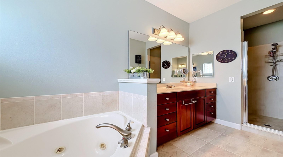 Eustis, Florida 32736, 4 Bedroom Bedrooms, ,3 Bathroombathrooms,Residential,For Sale,Spring Oak,0,Mfrg5113555