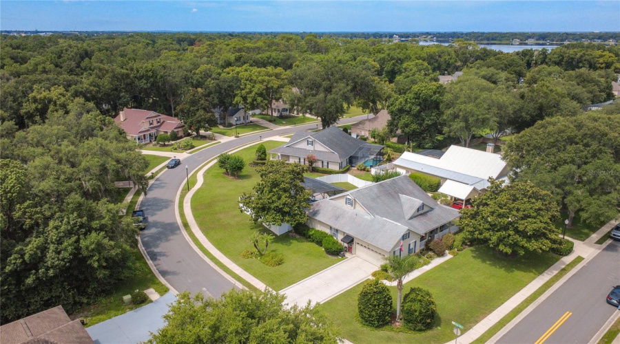 Eustis, Florida 32736, 4 Bedroom Bedrooms, ,3 Bathroombathrooms,Residential,For Sale,Spring Oak,0,Mfrg5113555