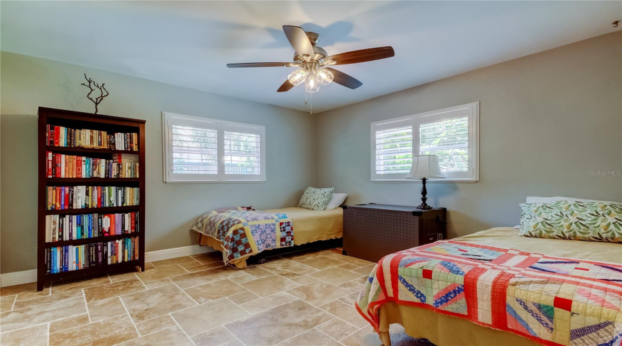 St Petersburg, Florida 33703, 3 Bedroom Bedrooms, ,2 Bathroombathrooms,Residential,For Sale,14Th,0,Mfrtb8510742