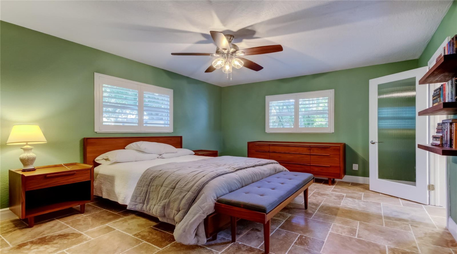 St Petersburg, Florida 33703, 3 Bedroom Bedrooms, ,2 Bathroombathrooms,Residential,For Sale,14Th,0,Mfrtb8510742