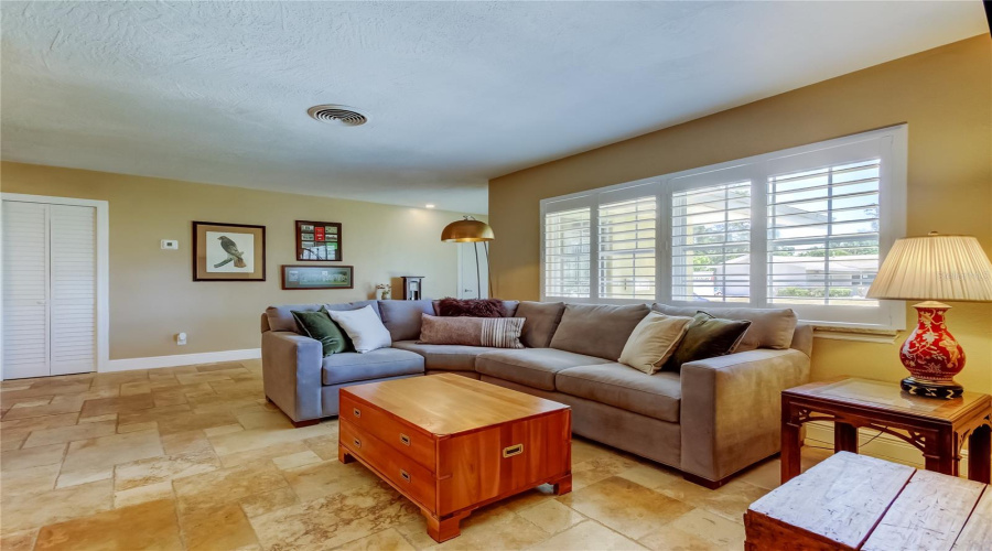 St Petersburg, Florida 33703, 3 Bedroom Bedrooms, ,2 Bathroombathrooms,Residential,For Sale,14Th,0,Mfrtb8510742
